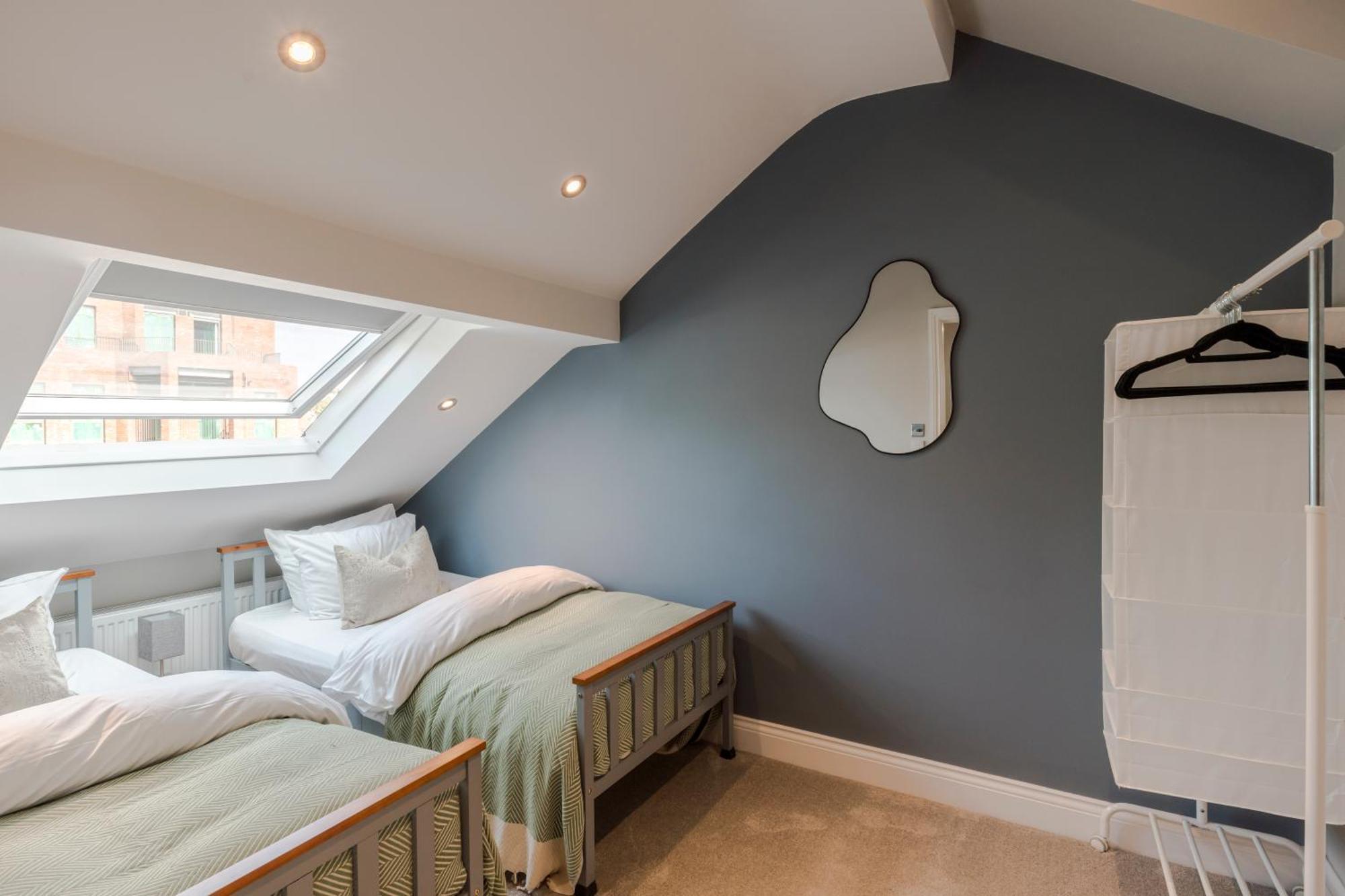 Stunning 3 Bed Duplex Apartment In The Heart Of West Hampstead Λονδίνο Εξωτερικό φωτογραφία