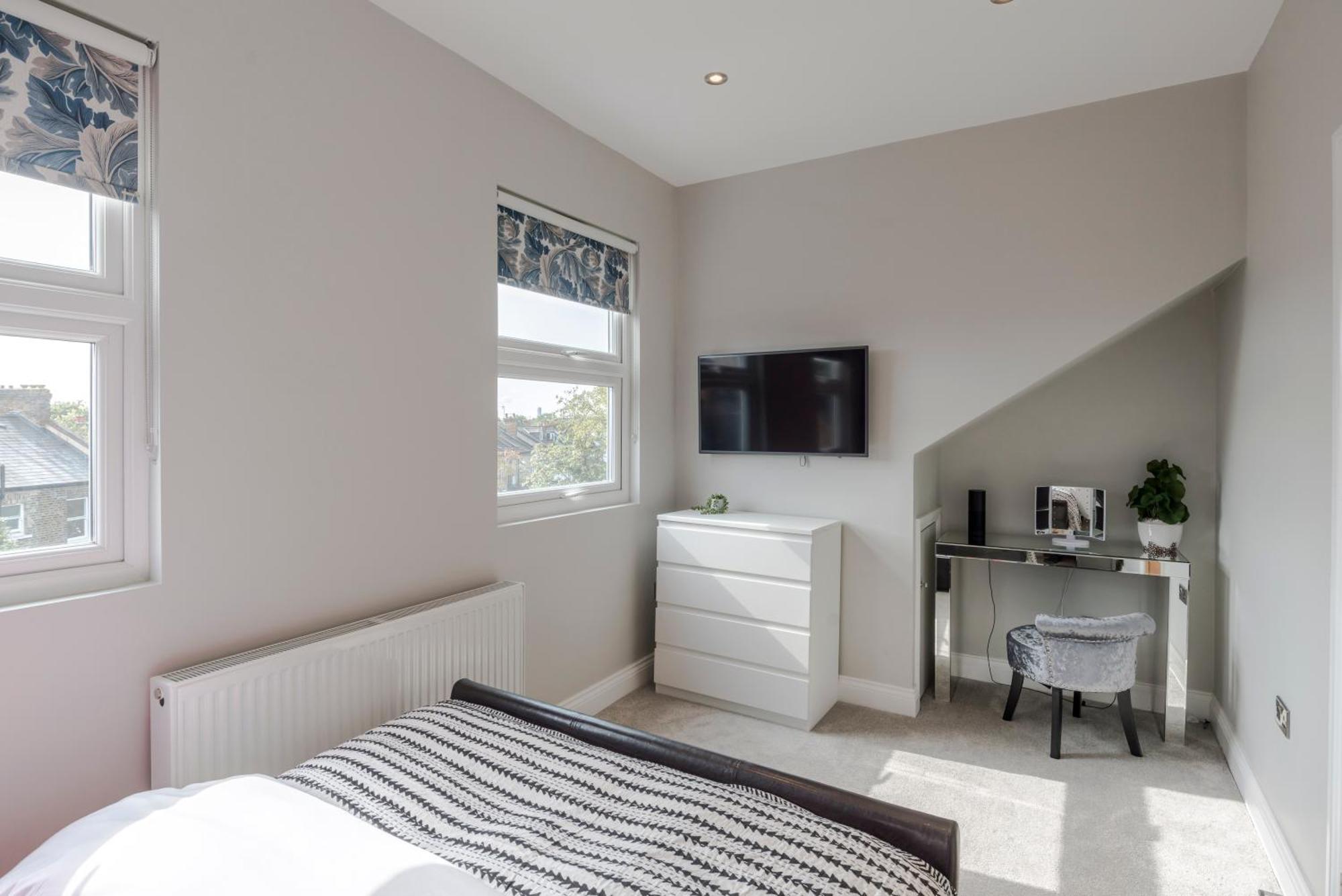 Stunning 3 Bed Duplex Apartment In The Heart Of West Hampstead Λονδίνο Εξωτερικό φωτογραφία